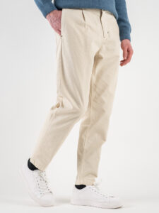 BERNA Pantalone in cotone lavorato con pences 233193 Panna (4)