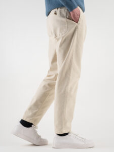 BERNA Pantalone in cotone lavorato con pences 233193 Panna (5)