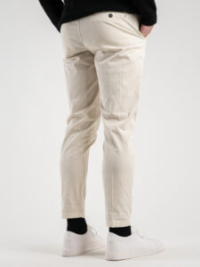 BL11 Pantalone chinos slim leggero CUBA Panna (1)