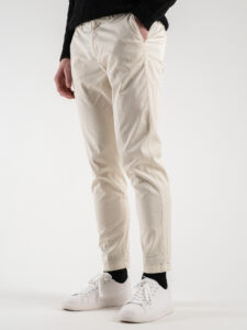 BL11 Pantalone chinos slim leggero CUBA Panna (3)