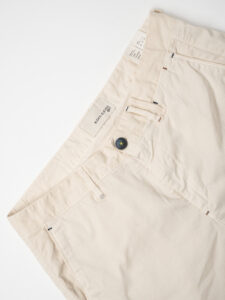 BL11 Pantalone chinos slim leggero CUBA Panna (6)