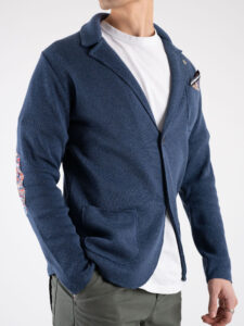 V2 Giacca in maglia leggera con pochette,tasche frontali e toppe GUTT Jeans (3)