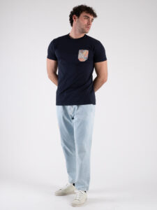 V2 T-shirt basica con taschino mosaico TUBLY Navy (2)