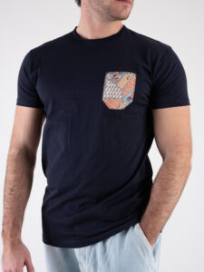V2 T-shirt basica con taschino mosaico TUBLY Navy (3)