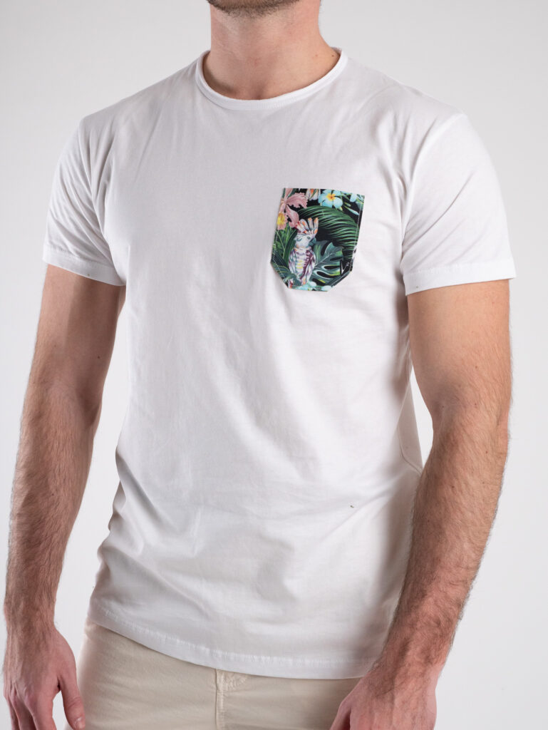 V2 T shirt basica con taschino nero hawaiana TUBI Bianca Prezzo 33 00 Estasi Fashion