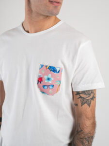 V2 T-shirt basica con taschino rosa maggiolino TUBI Bianca1