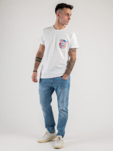 V2 T-shirt basica con taschino rosa maggiolino TUBI Bianca2