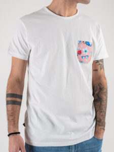 V2 T-shirt basica con taschino rosa maggiolino TUBI Bianca3