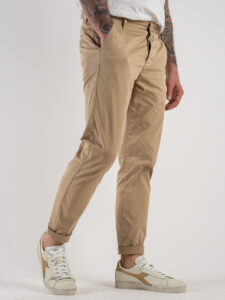 BERNA Pantalone chinos in cotone leggero 243217 Coloniale (5)