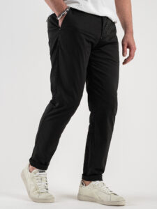 BERNA Pantalone chinos in cotone leggero 243217 Nero (3)