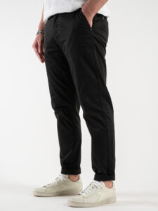 BERNA Pantalone chinos in cotone leggero 243217 Nero (4)