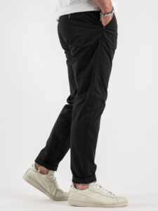 BERNA Pantalone chinos in cotone leggero 243217 Nero (5)
