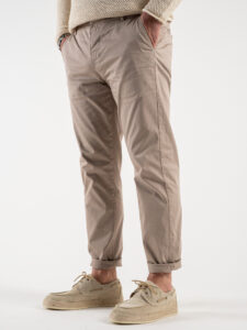 BERNA Pantalone chinos in cotone leggero 243217 Noce (3)