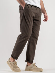 BERNA Pantalone cropped morbido con pinces in cotone leggero 243404 Moro (3)
