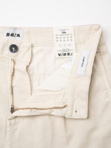 BERNA Pantalone morbido in cotone con pences e inserti in jeans 243435 Panna (8)