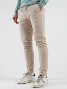 BL11 Pantalone chinos slim leggero TROPEA Sand (1)