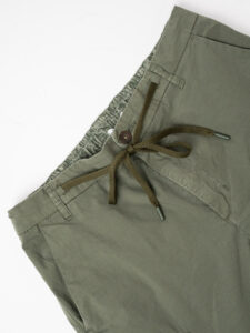 ESTASI Pantalone cargo leggero con bottone e coulisse ARIZONA Militare (7)