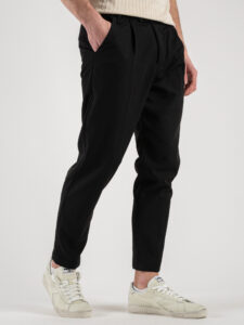 ESTASI Pantalone chino leggero e morbido con elastico e bottone in vita BARCELLONA EST Nero (3)