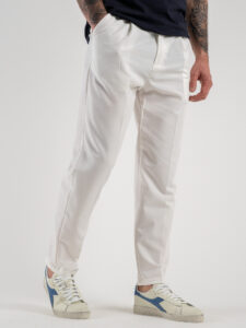 ESTASI Pantalone chino leggero e morbido con elastico e bottone in vita BARCELLONA EST Panna (4)