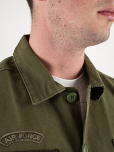 ONLY&SONS Camicia sportiva con patch militari FLY 22029629 Winter Moss (1)