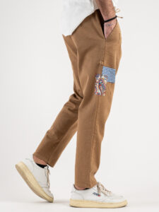 V2 Jeans leggero con coulisse, piccole graffiature, pacht laterali DRILL Tabacco3