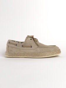 V2 Scarpa modello barca in camoscio con lacci in corda beige MOCRD Sabbia2