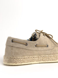 V2 Scarpa modello barca in camoscio con lacci in corda beige MOCRD Sabbia5