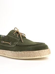 V2 Scarpa modello barca in camoscio con lacci in corda beige MOCRD Verde4