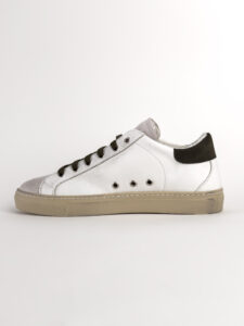 V2 Sneakers in pelle bianca con V verde a contrasto e tallone in camoscio verde SUBIV2 Verde4