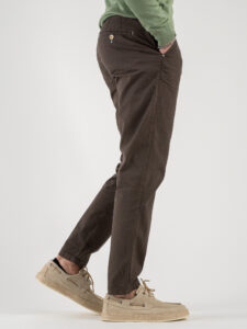 BERNA Pantalone chinos in misto lino 243409 Moro (4)