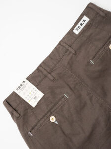 BERNA Pantalone chinos in misto lino 243409 Moro (7)