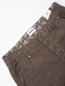 BERNA Pantalone chinos in misto lino 243409 Moro (8)