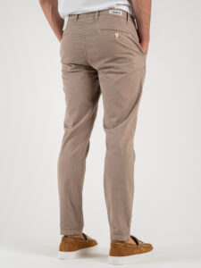 BERNA Pantalone chinos in misto lino 243409 Noce (1)
