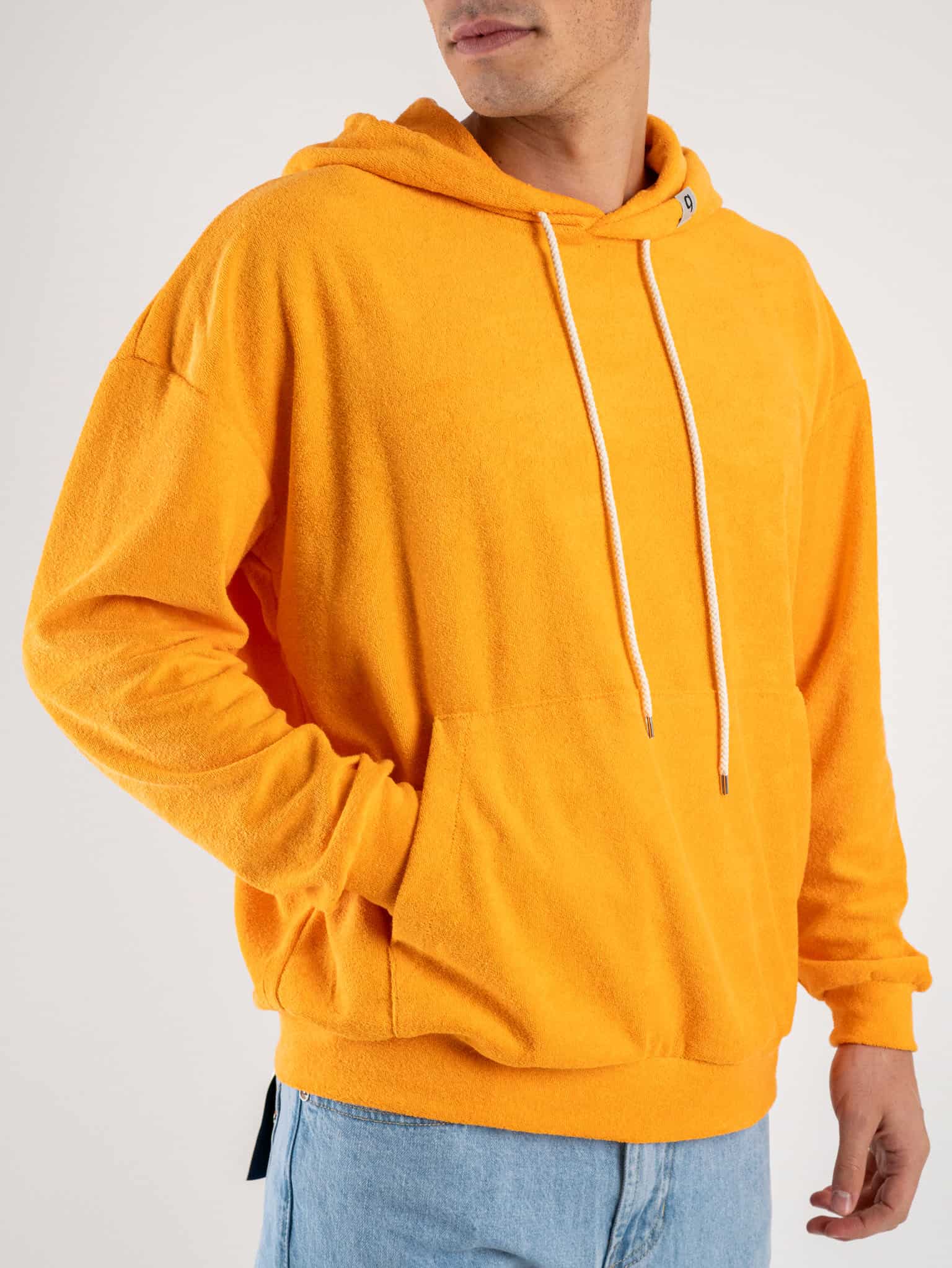 BLACK SUNDAY Felpa in spugna con tascone e cappuccio 52763 Arancio Prezzo 17 50 Estasi Fashion