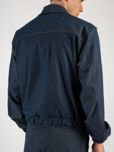 Coordinato in denim leggero ed elastico, con giacchetta crop e pantalone loose cargo KYOTO4