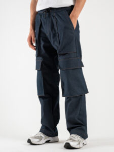 Coordinato in denim leggero ed elastico, con giacchetta crop e pantalone loose cargo KYOTO5