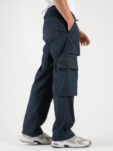 Coordinato in denim leggero ed elastico, con giacchetta crop e pantalone loose cargo KYOTO7