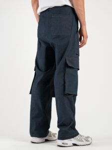 Coordinato in denim leggero ed elastico, con giacchetta crop e pantalone loose cargo KYOTO8