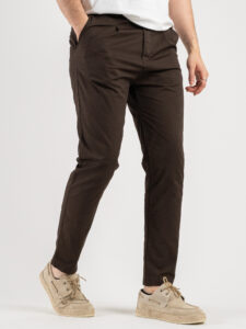 ESTASI Pantalone chino leggero con pinces ed elastico in vita BECKHAM EST Caffè (5)