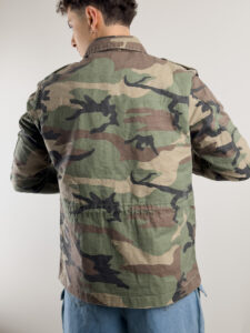 Giacchetta sahariana leggere con patch sulla manica sinistra BG0180 Camoflage1