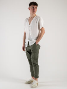 OVER-D Camicia a mezza manica scollo V profondo OE1S2S4C51 Bianca (2)