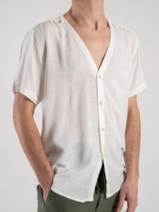 OVER-D Camicia a mezza manica scollo V profondo OE1S2S4C51 Bianca (3)