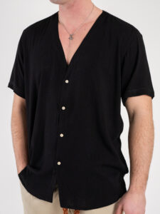 OVER-D Camicia a mezza manica scollo V profondo OE1S2S4C51 Nera (3)