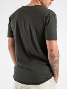 BLACK SUNDAY T-shirt basica in cotone a taglio vivo con fondo stondato DNP005 Militare (1)