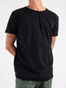 BLACK SUNDAY T-shirt basica in cotone a taglio vivo con fondo stondato DNP005 Nera (3)