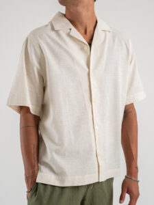 Camicia cropped over a MM in cotone lavorato L815011 Sabbia (4)