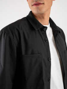 Coordinato in ecopelle leggera ed elasticizzata con camicia mm + Bermuda con tasconi CAM7733 Nero (4)