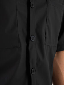 Coordinato in ecopelle leggera ed elasticizzata con camicia mm + Bermuda con tasconi CAM7733 Nero (7)
