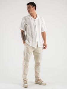BERNA Pantalone cropped morbido con pinces in cotone leggero 243404 Panna (1)
