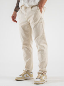 BERNA Pantalone cropped morbido con pinces in cotone leggero 243404 Panna (5)